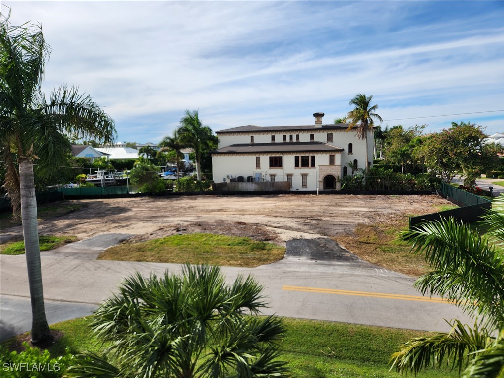 1585 Pelican Avenue Naples FL 34102 225074915 image10