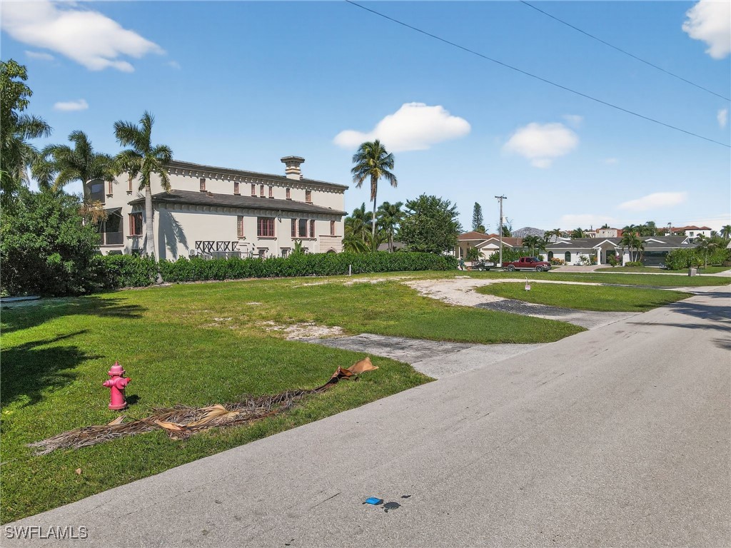 1585 Pelican Avenue Naples FL 34102 225074915 image13