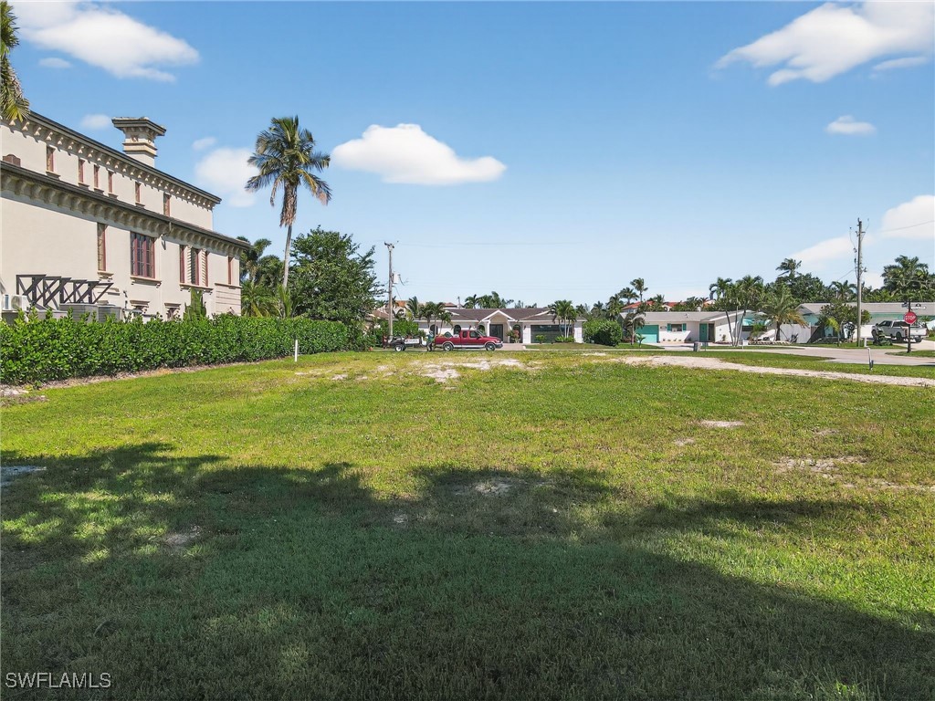 1585 Pelican Avenue Naples FL 34102 225074915 image19