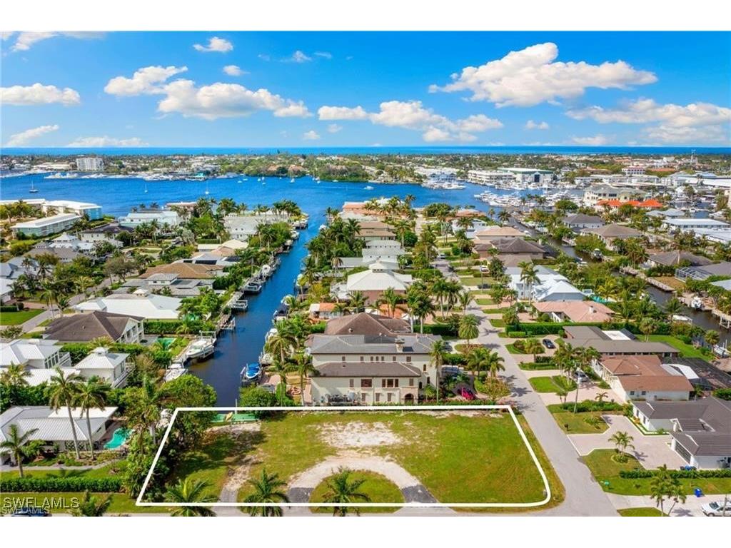 1585 Pelican Avenue Naples FL 34102 225074915 image3