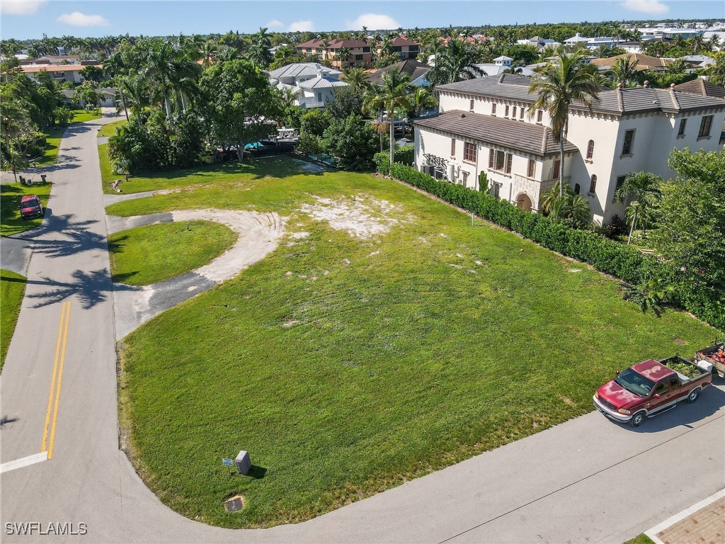 1585 Pelican Avenue Naples FL 34102 225074915 image8