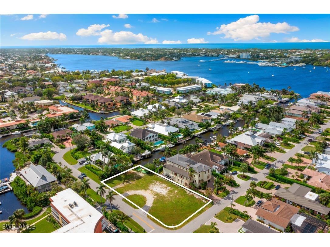 1585 Pelican Avenue Naples FL 34102 226003330 image12