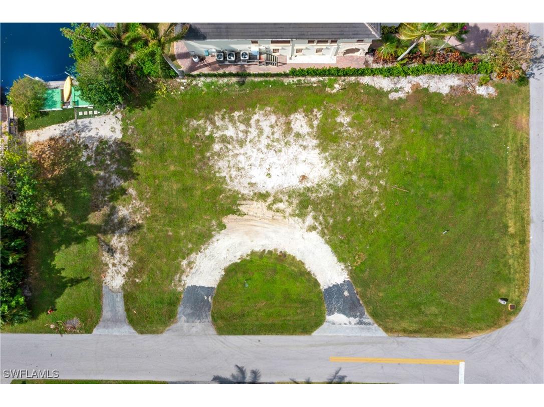 1585 Pelican Avenue Naples FL 34102 226003330 image3