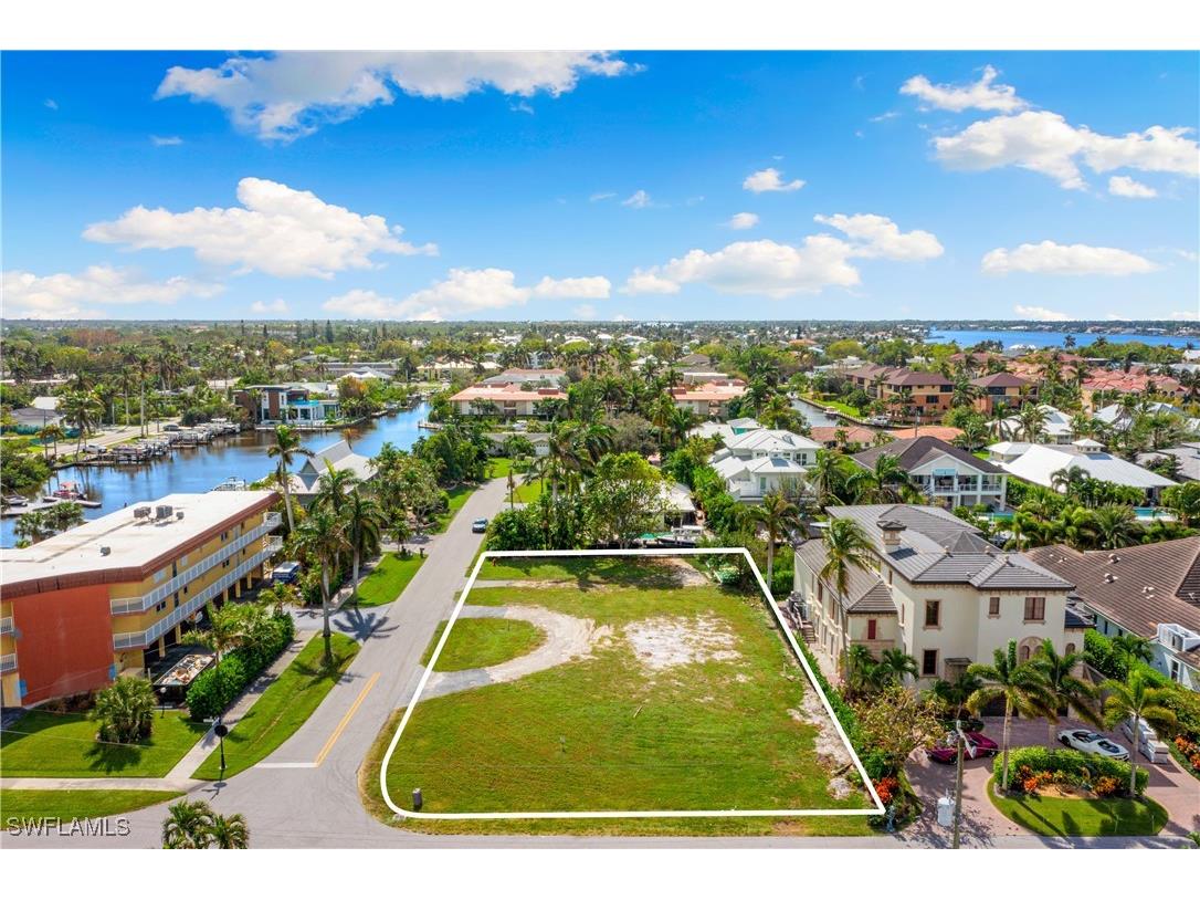 1585 Pelican Avenue Naples FL 34102 226003330 image7