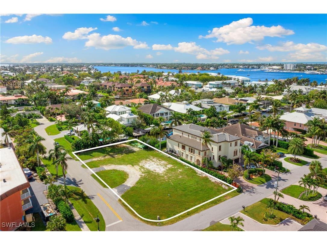 1585 Pelican Avenue Naples FL 34102 226003330 image8