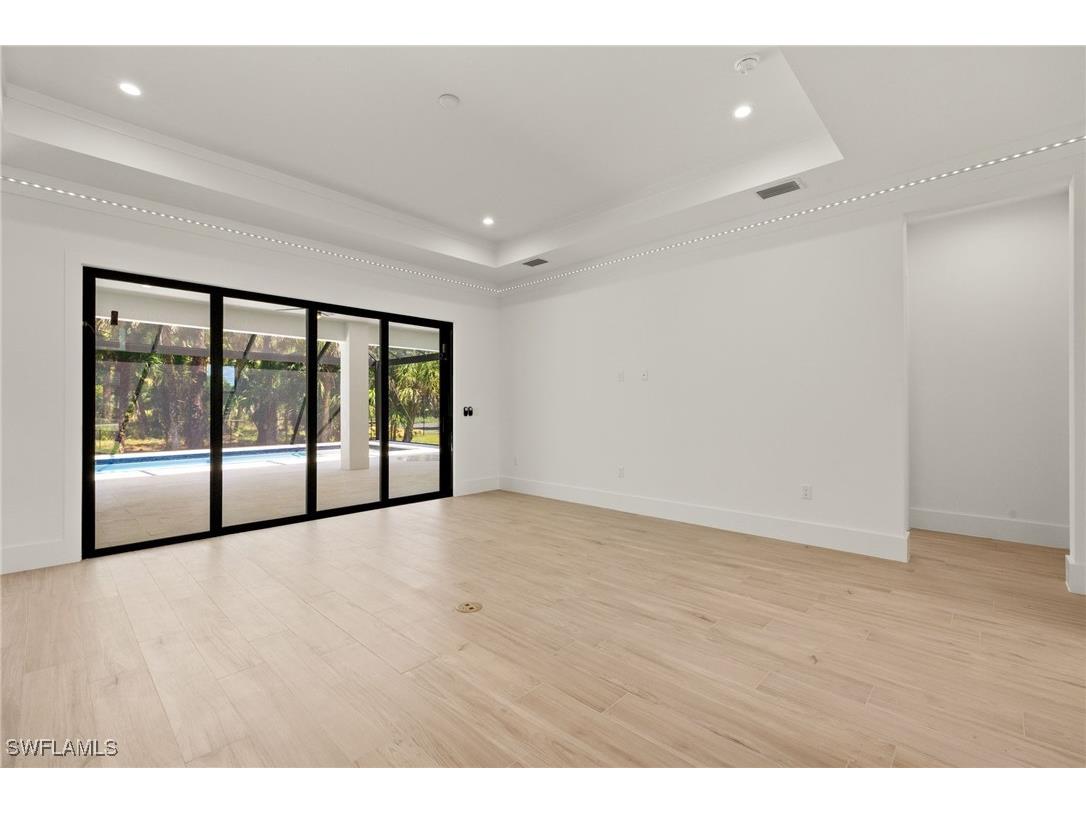 1587 Golden Gate Boulevard W Naples FL 34120 224046424 image4