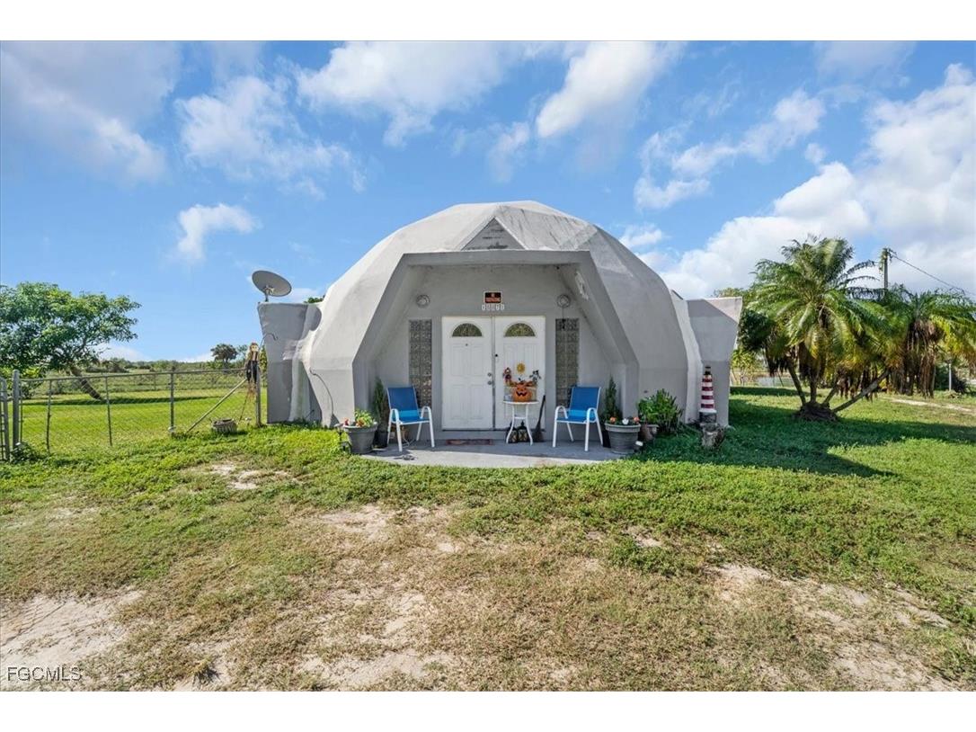 15871 Huffmaster Road North Fort Myers FL 33917 2025009870 image1