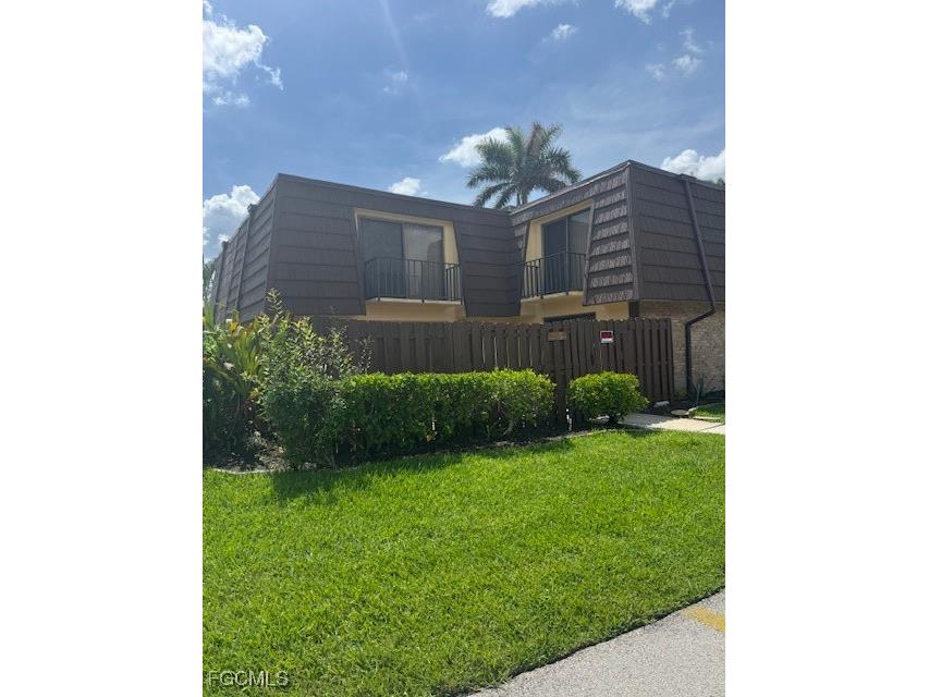 1589 Park Meadows Drive #2 Fort Myers FL 33907 2025003702 image1