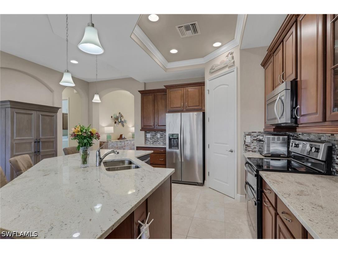 1589 Serrano Circle Naples FL 34105 226013233 image6