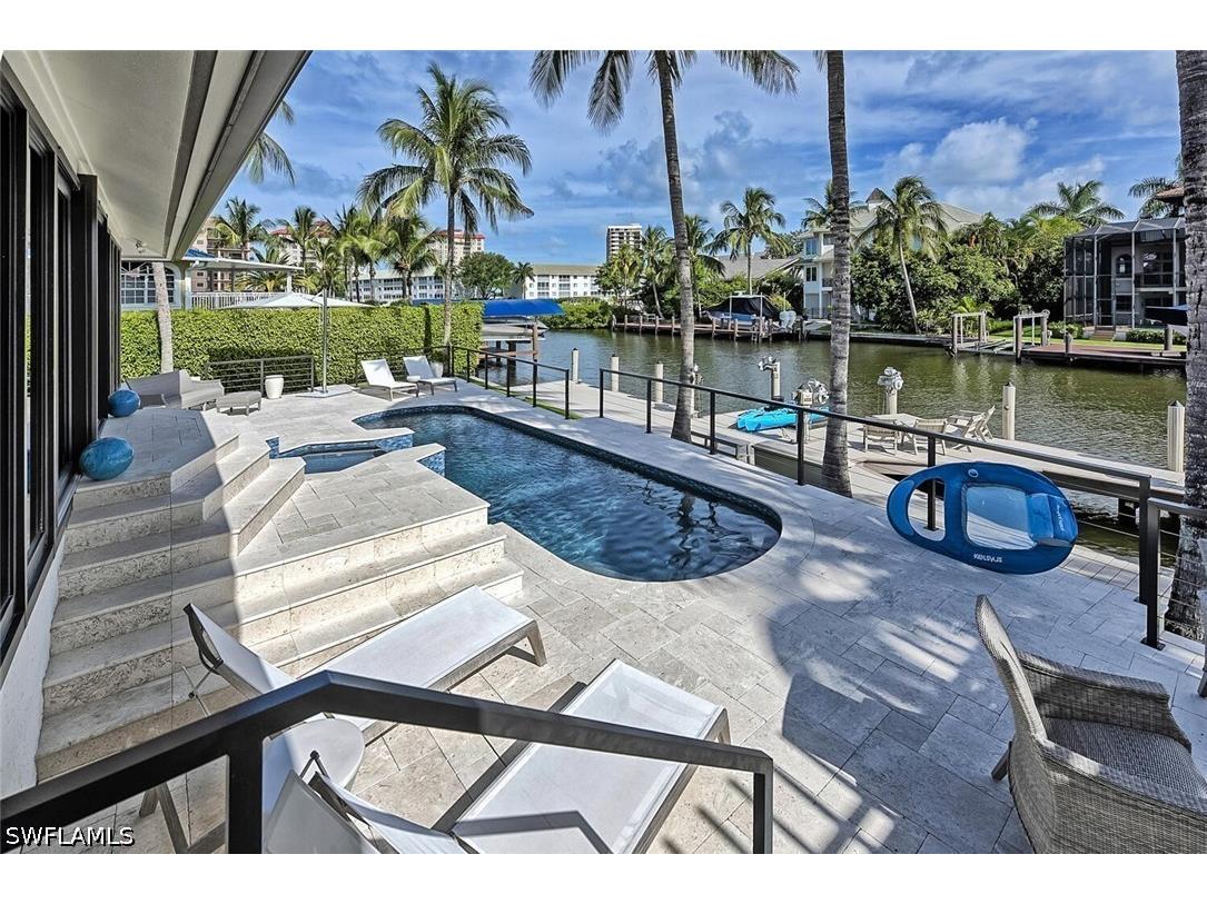 159 Conners Avenue Naples FL 34108 226017546 image1