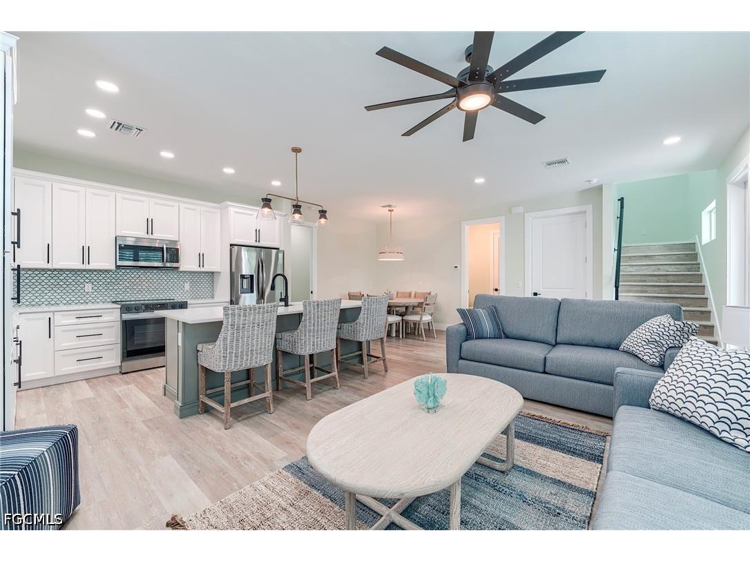 159 Delmar Avenue Fort Myers Beach FL 33931 2026019512 image3