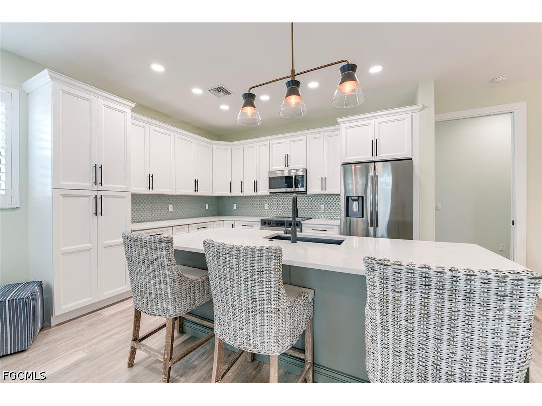 159 Delmar Avenue Fort Myers Beach FL 33931 2026019512 image4