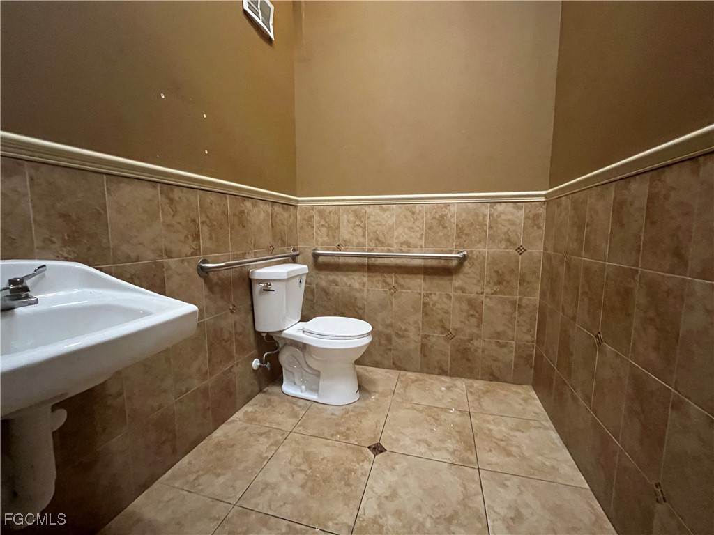 159 Hancock Bridge Parkway #8-10 Cape Coral FL 33990 2026000521 image41