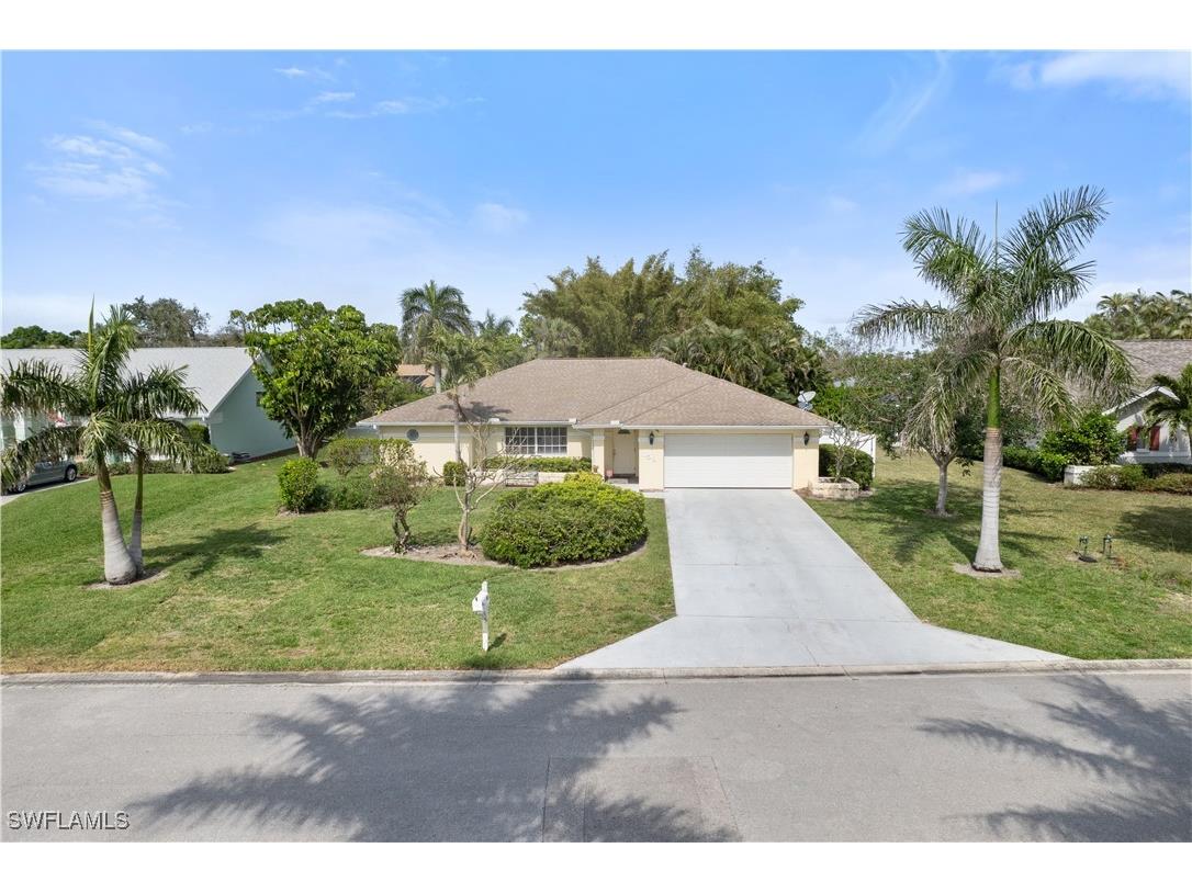 159 Oakwood Court Naples FL 34110 225018567 image1