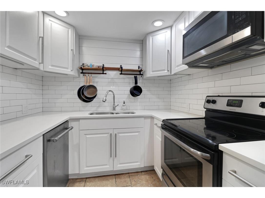 159 Teryl Road #E3 Naples FL 34112 225075047 image15