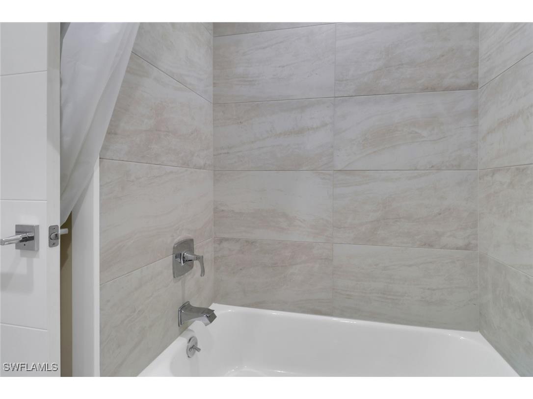 159 Teryl Road #E3 Naples FL 34112 225075047 image20