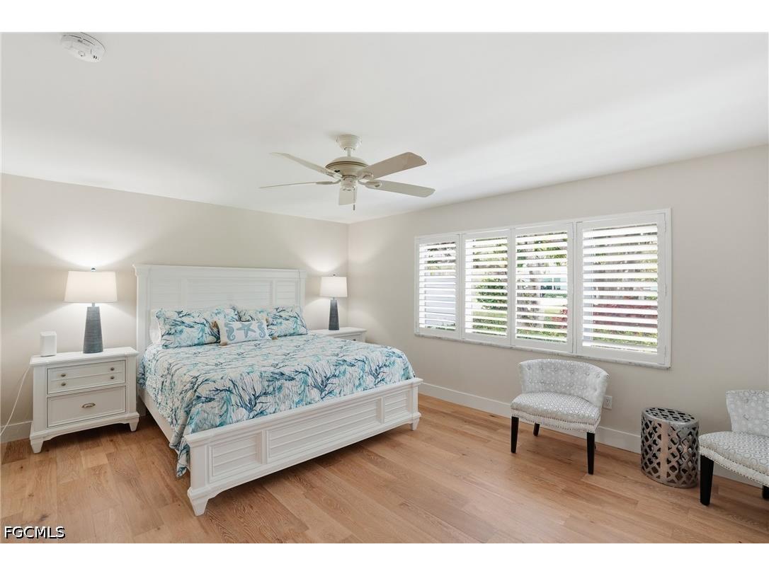 1590 Sandpiper Street Naples FL 34102 2026018875 image16