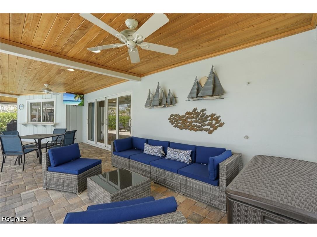 1590 Sandpiper Street Naples FL 34102 2026018875 image26