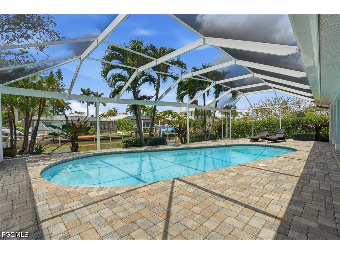 1590 Sandpiper Street Naples FL 34102 2026018875 image32