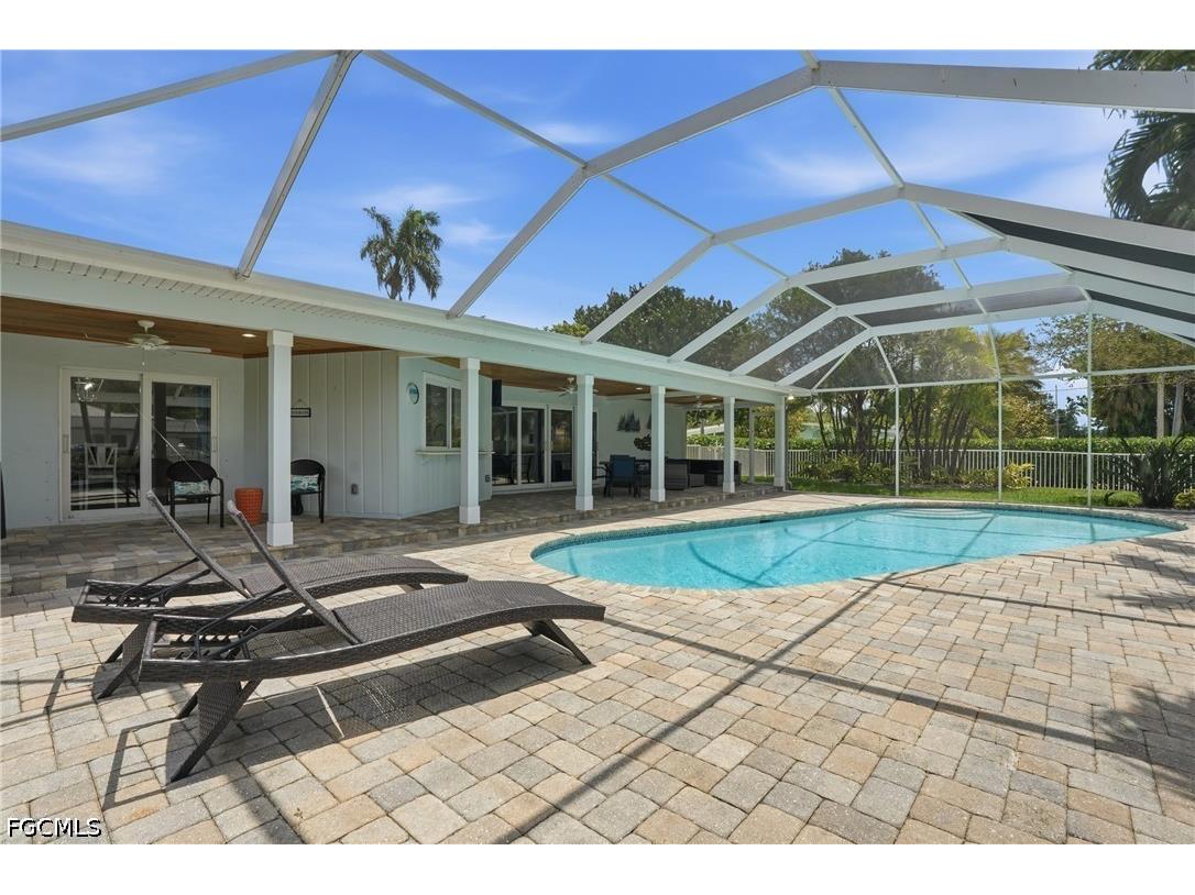 1590 Sandpiper Street Naples FL 34102 2026018875 image34