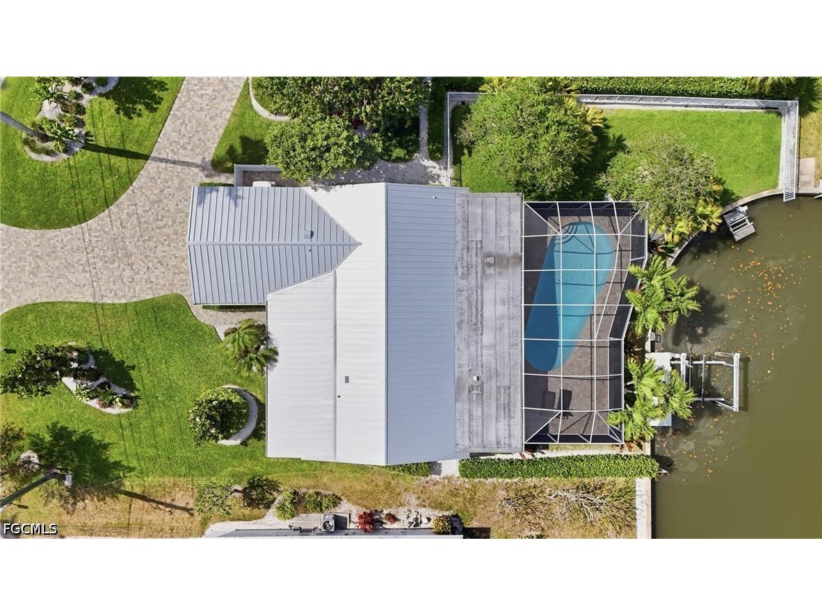 1590 Sandpiper Street Naples FL 34102 2026018875 image37