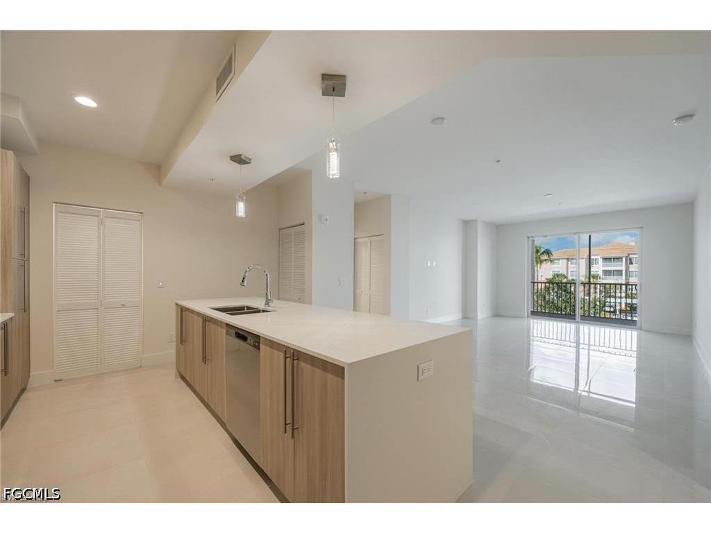 15901 Royal Pointe Lane #306 Fort Myers FL 33908 2026021863 image8