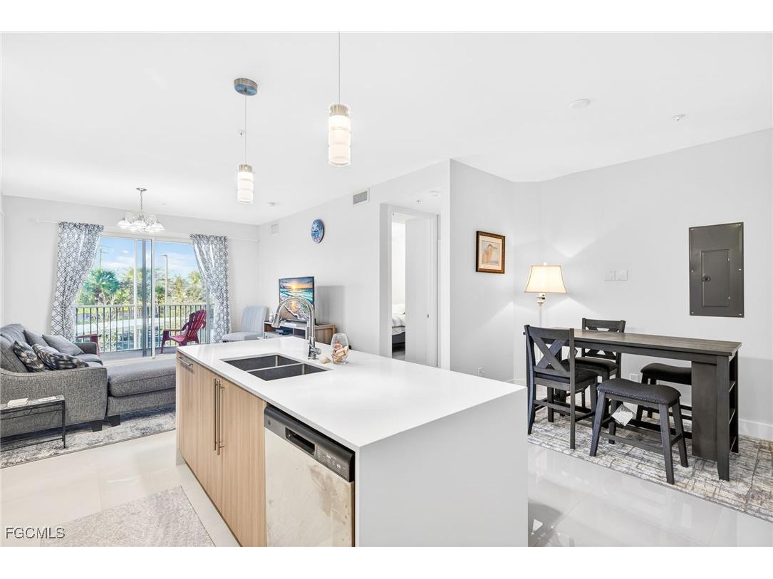 15901 Royal Pointe Lane #202 Fort Myers FL 33908 2026001174 image4
