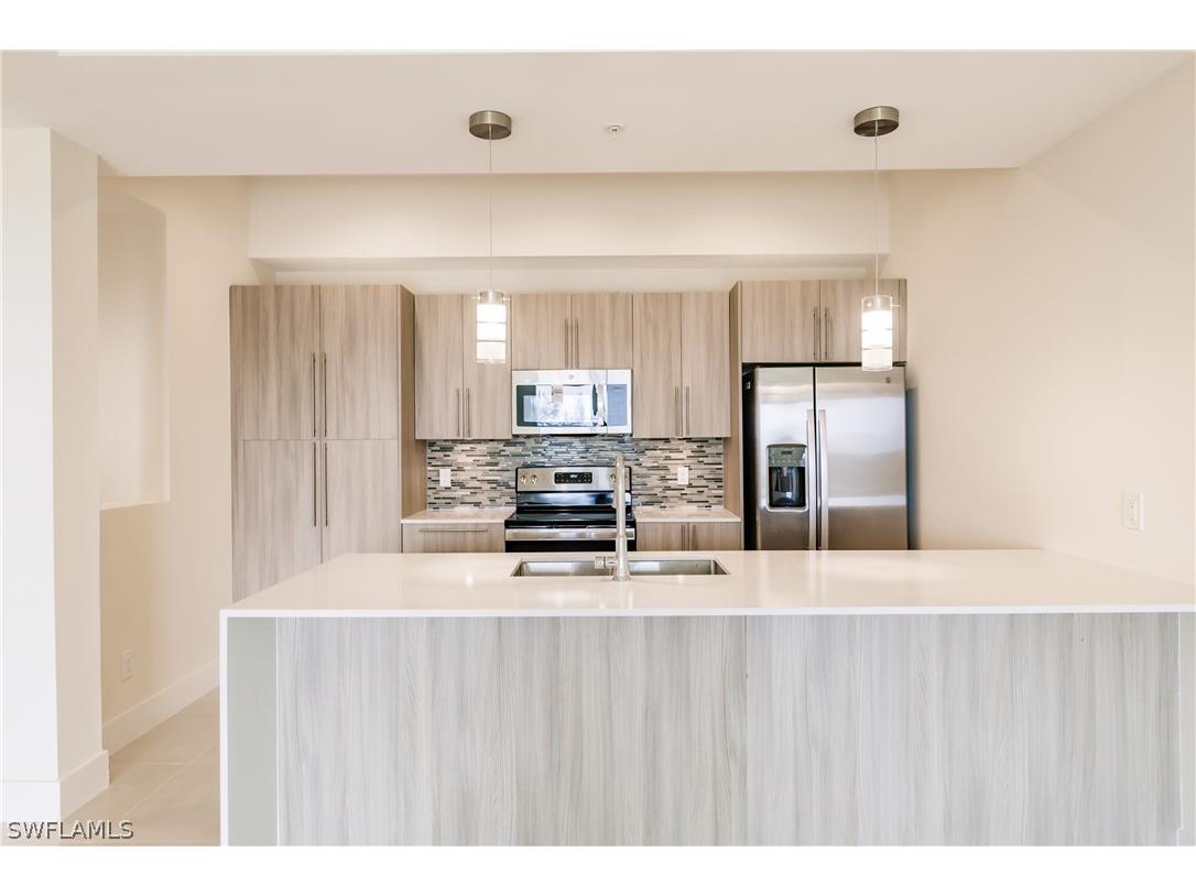 15901 Royal Pointe Lane #405 Fort Myers FL 33908 224052927 image1