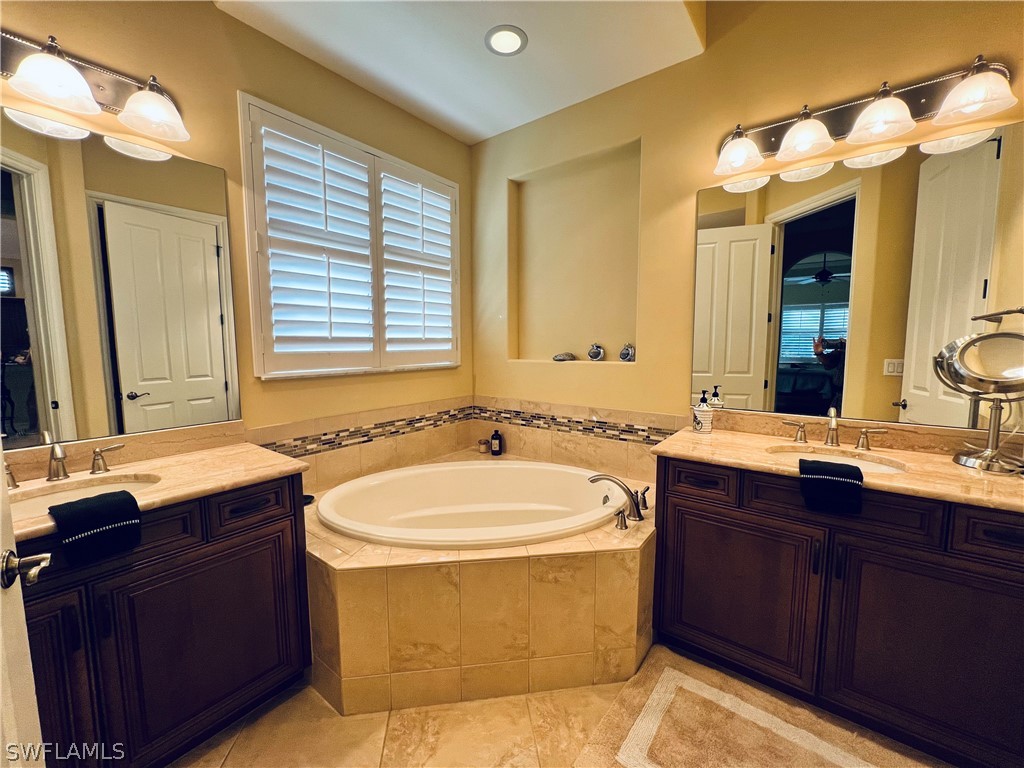 15903 Secoya Reserve Circle Naples FL 34110 226011722 image11