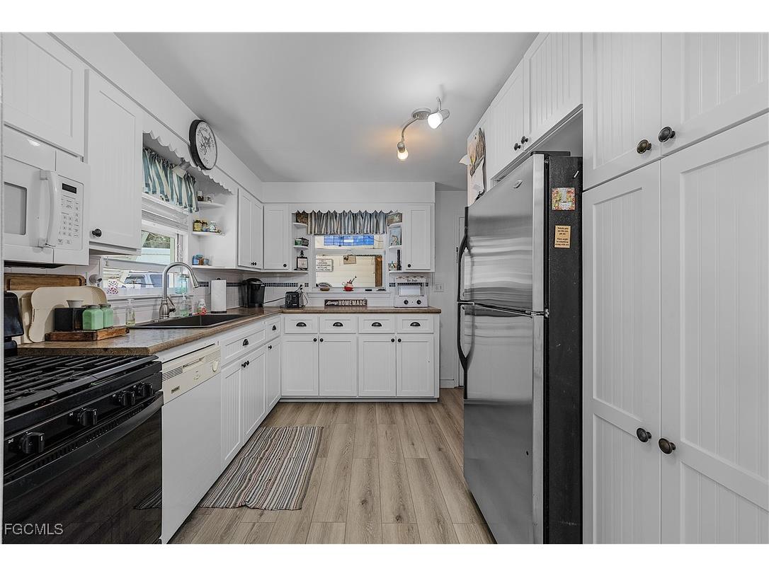 15925 Quail Trail Bokeelia FL 33922 224077294 image10