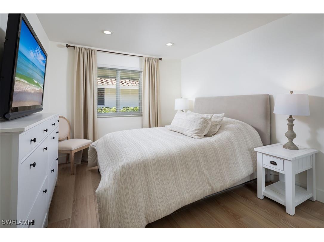 1595 Curlew Avenue #4 Naples FL 34102 226004747 image11