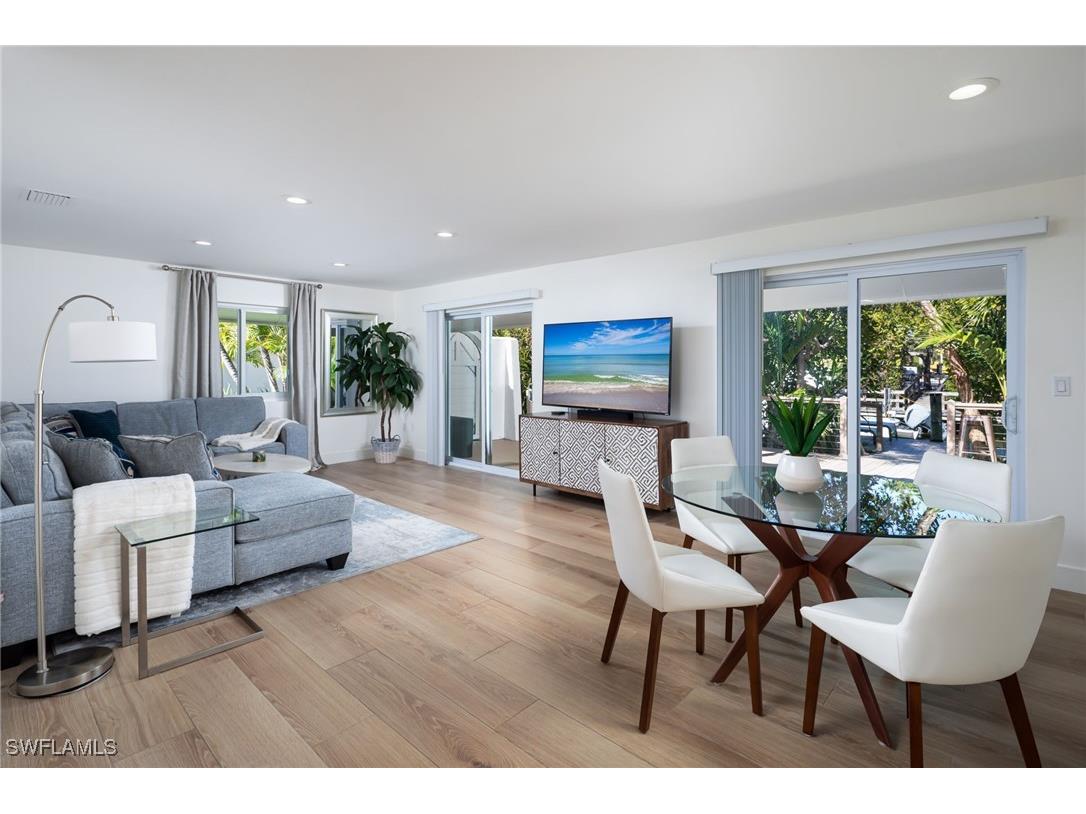 1595 Curlew Avenue #4 Naples FL 34102 226004747 image2