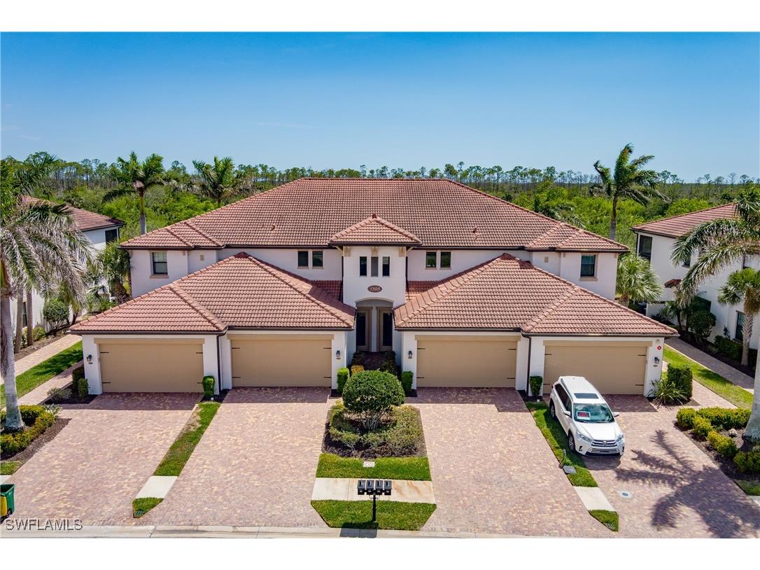 1598 Oceania Drive S #202 Naples FL 34113 225034821 image1