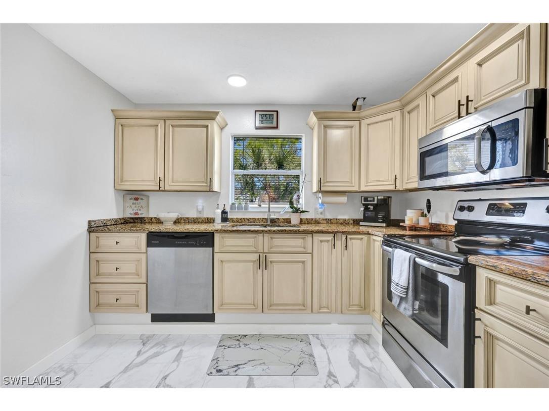 1599 Trafalgar Ln #O201 Naples FL 34116 226008632 image7