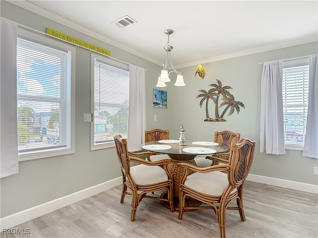 16 Helen Lane Fort Myers Beach FL 33931 2025020660 image10