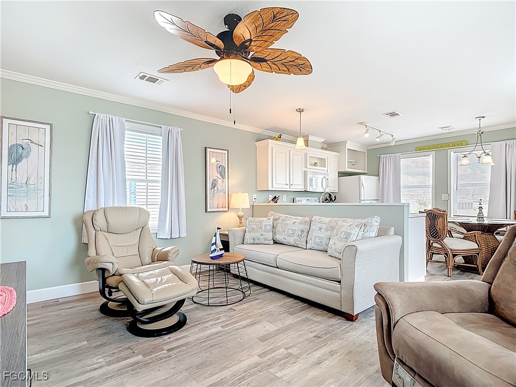 16 Helen Lane Fort Myers Beach FL 33931 2025020660 image12