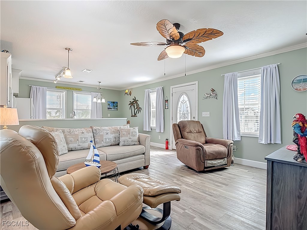 16 Helen Lane Fort Myers Beach FL 33931 2025020660 image13