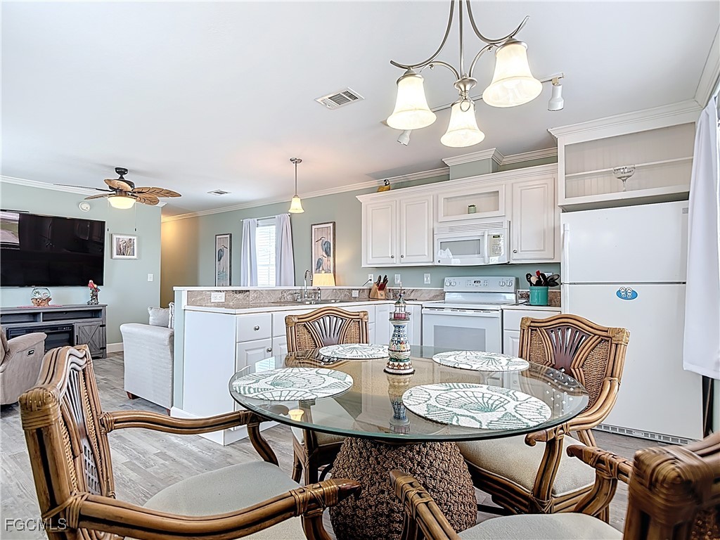 16 Helen Lane Fort Myers Beach FL 33931 2025020660 image5