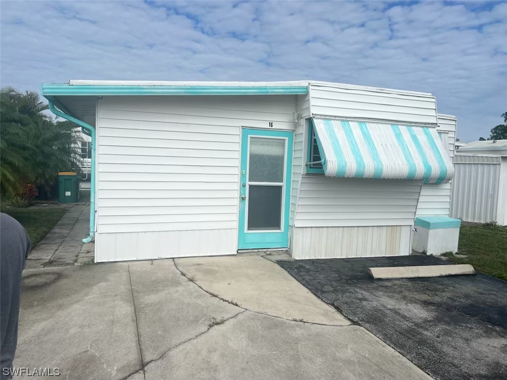 16 Jade Drive #16-J Naples FL 34114 223089790 image1