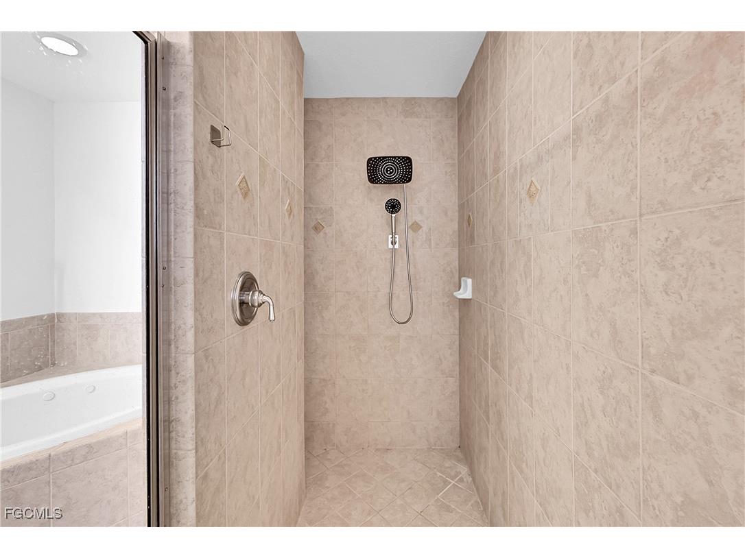 16 NW 12th Place Cape Coral FL 33993 2025011589 image20