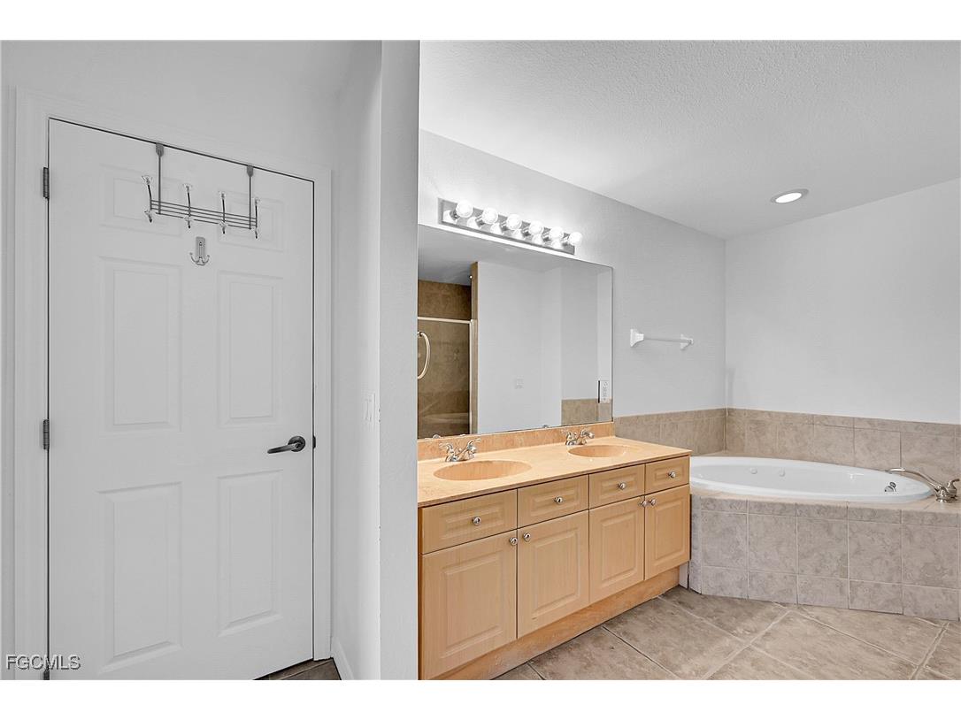 16 NW 12th Place Cape Coral FL 33993 2025011589 image21