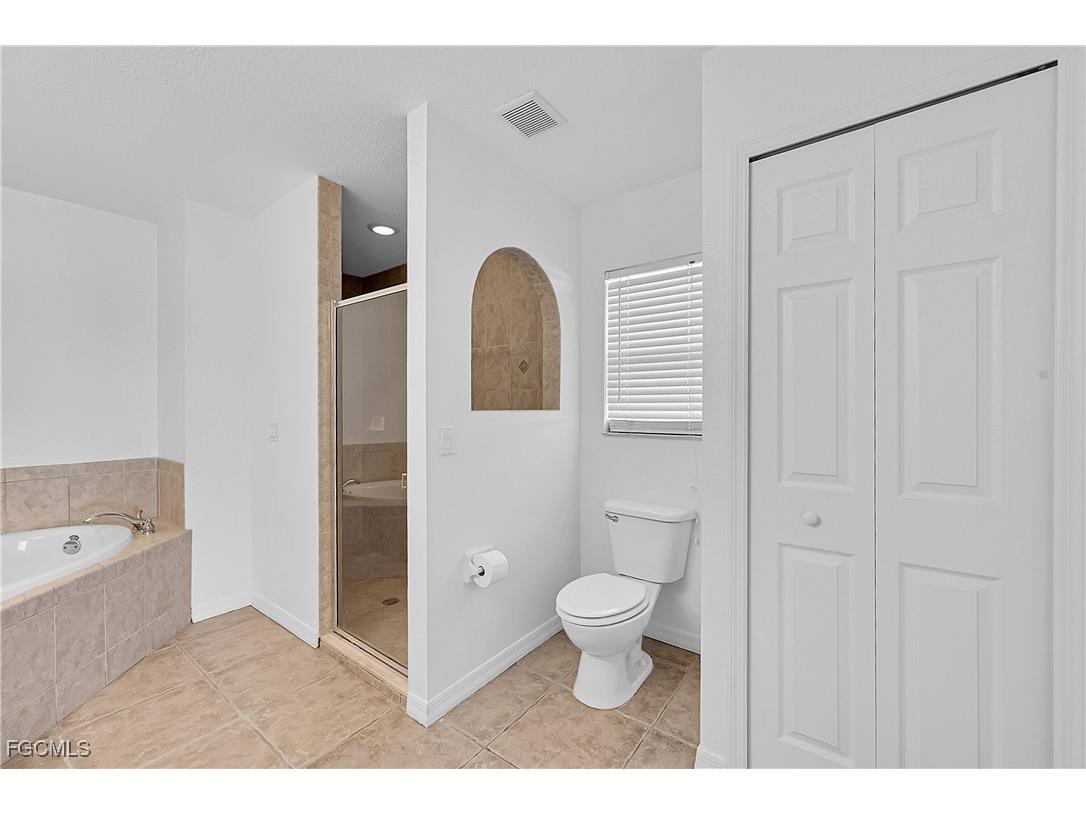 16 NW 12th Place Cape Coral FL 33993 2025011624 image19