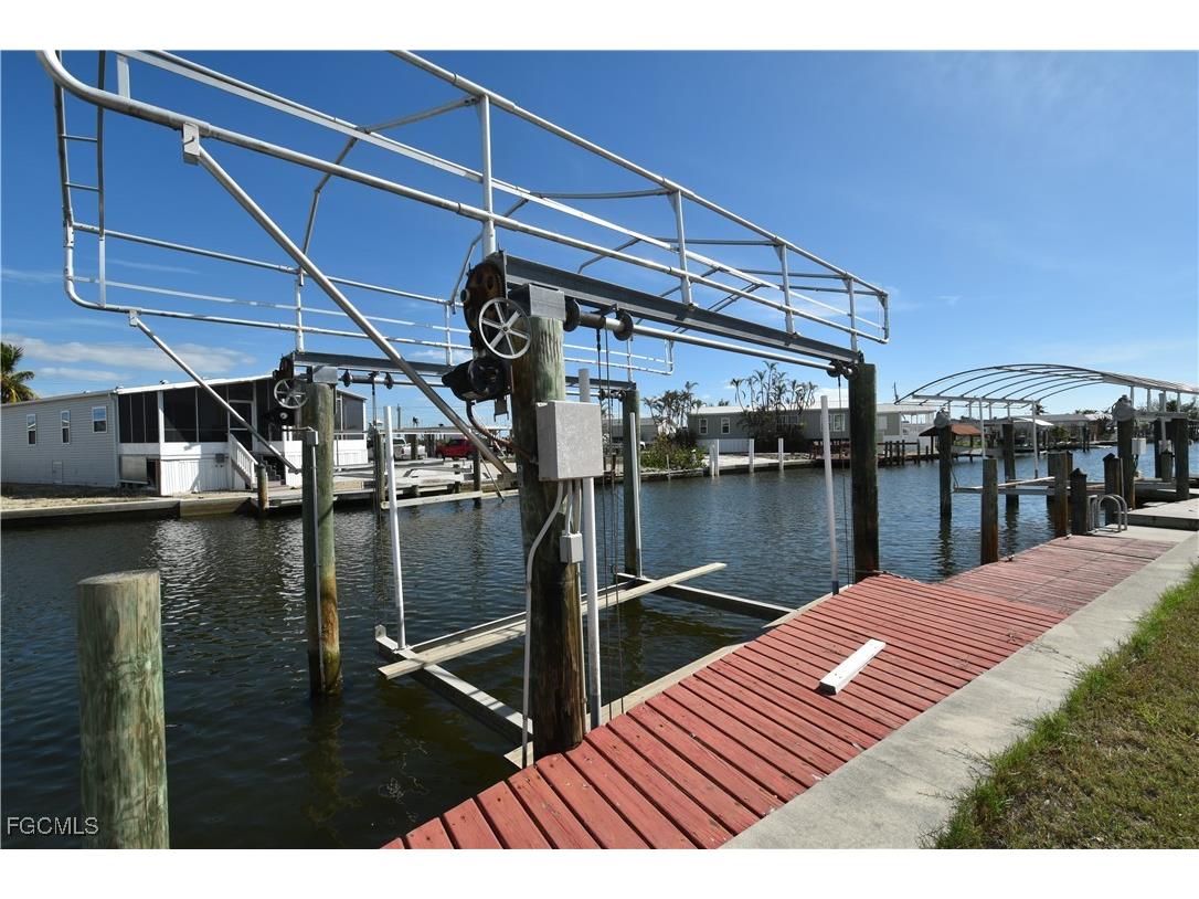 16 Nancy Lane Fort Myers Beach FL 33931 2025012792 image6