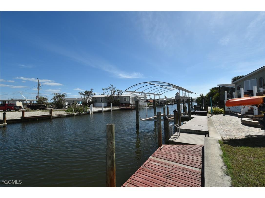 16 Nancy Lane Fort Myers Beach FL 33931 2025012792 image7