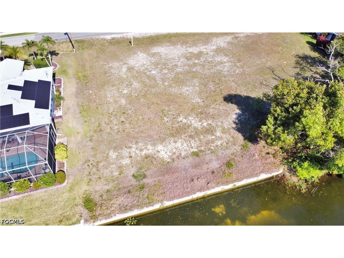 16 SE 8th Place Cape Coral FL 33990 2026017765 image4