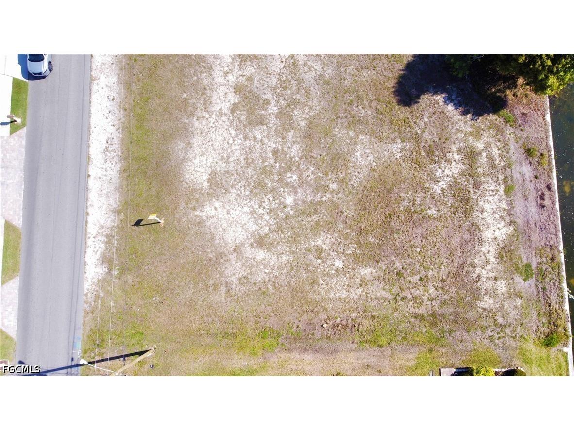 16 SE 8th Place Cape Coral FL 33990 2026017765 image5