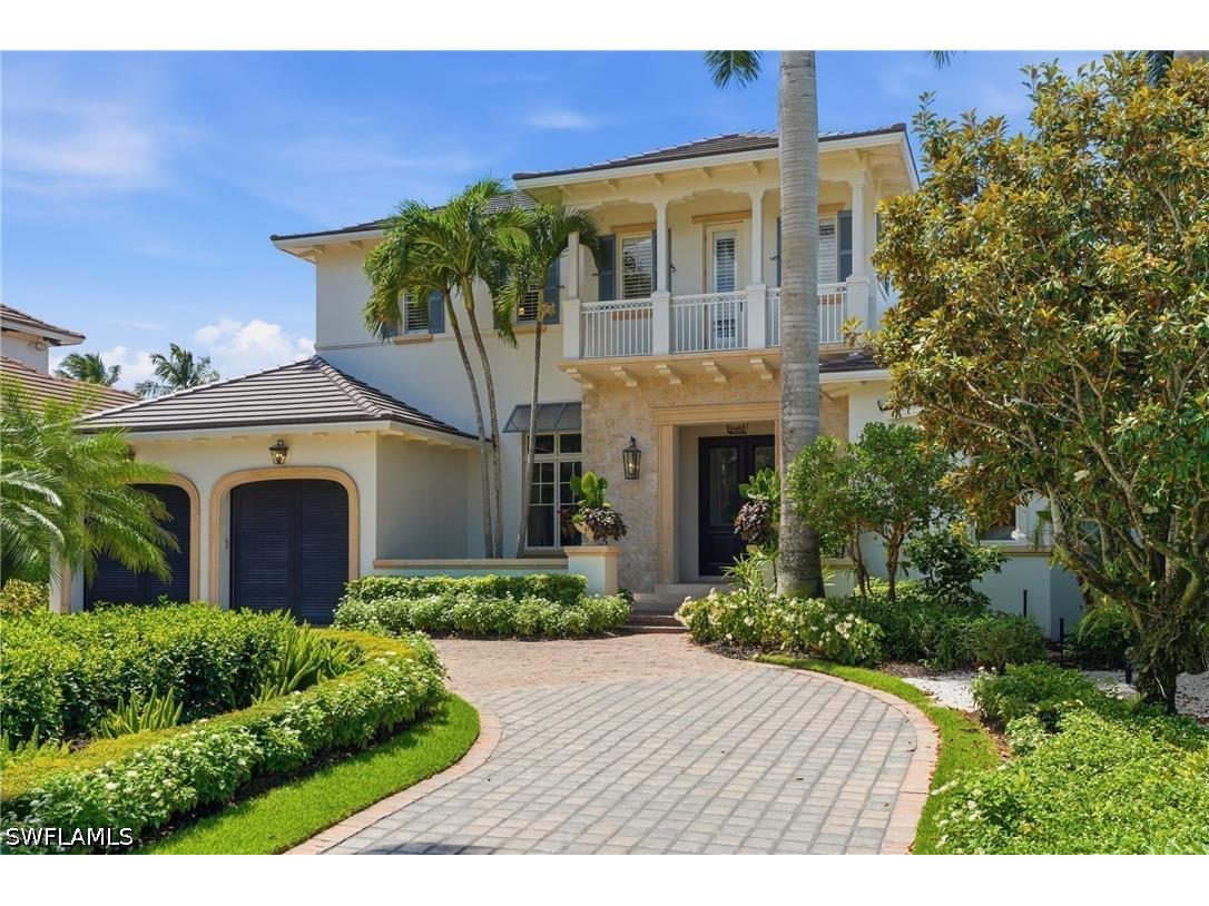 160 16th Avenue S Naples FL 34102 226011666 image1