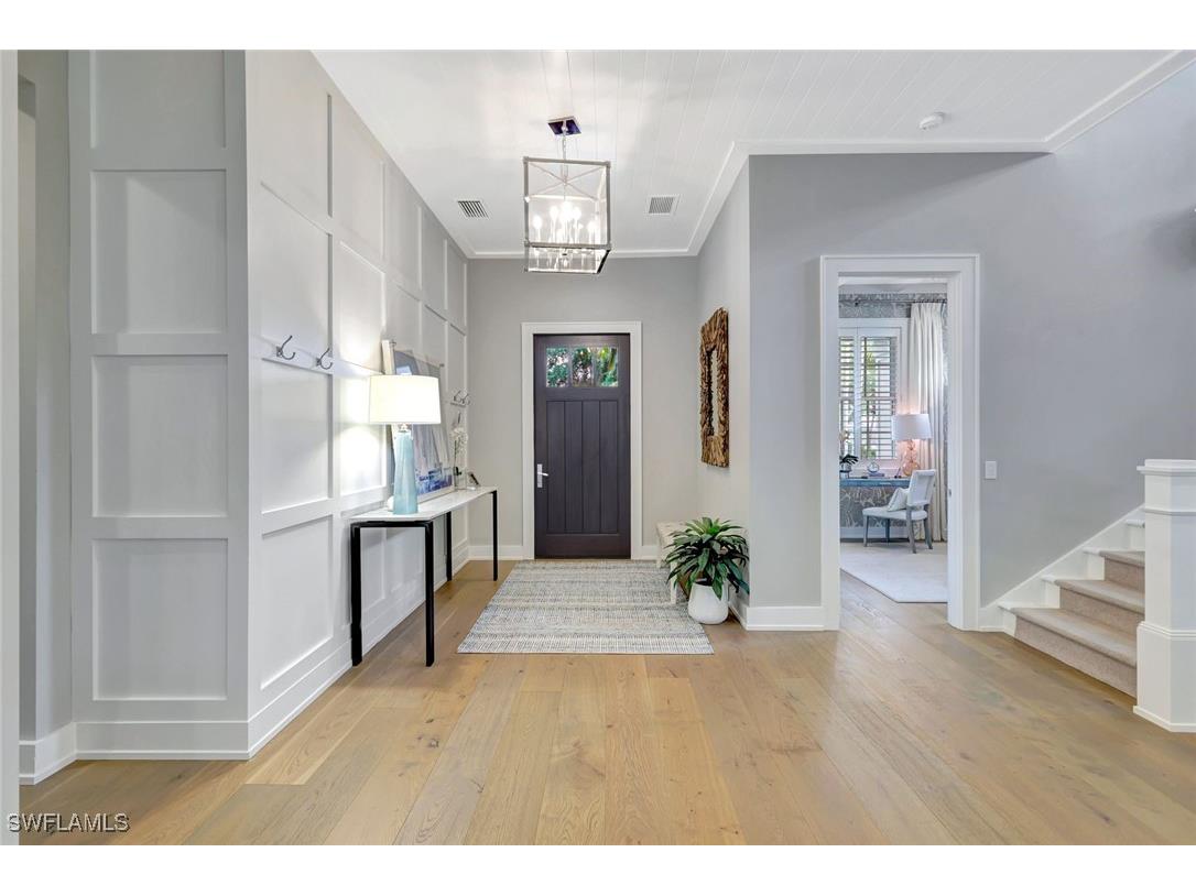 160 Broad Avenue S Naples FL 34102 225074925 image10