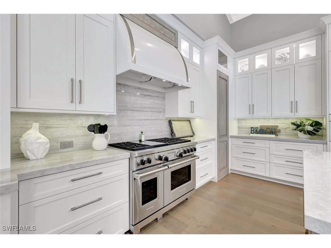 160 Broad Avenue S Naples FL 34102 225074925 image17