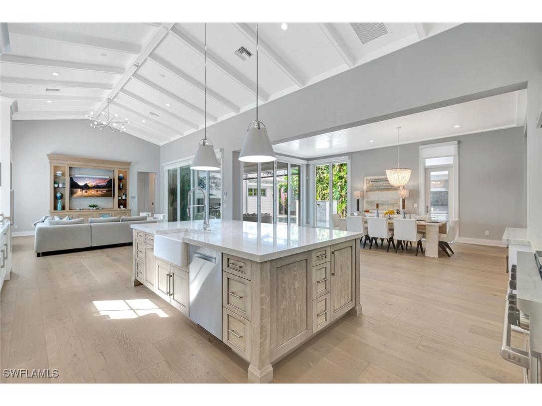 160 Broad Avenue S Naples FL 34102 225074925 image19